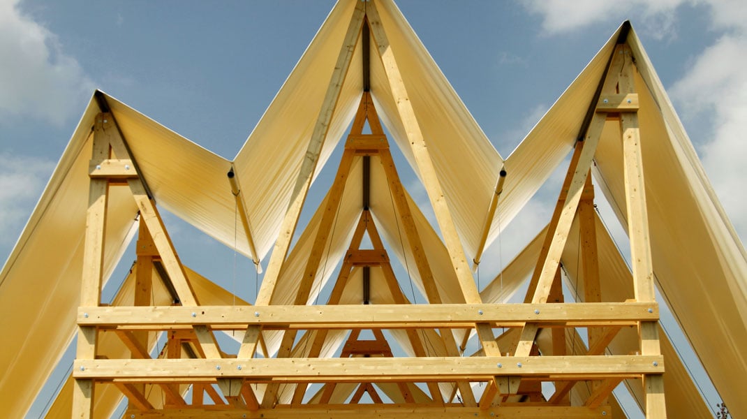 Deck13 – Ein Holzbau Pavillon der besonderen Art